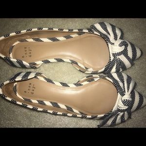 Blue and cream stripe flats with pointed toe & bow